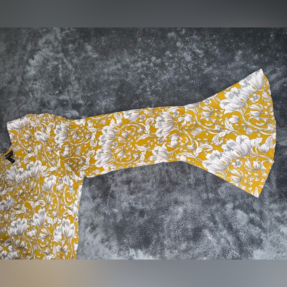 Banana Republic Yellow and White Floral Blouse - Picture 5 of 6
